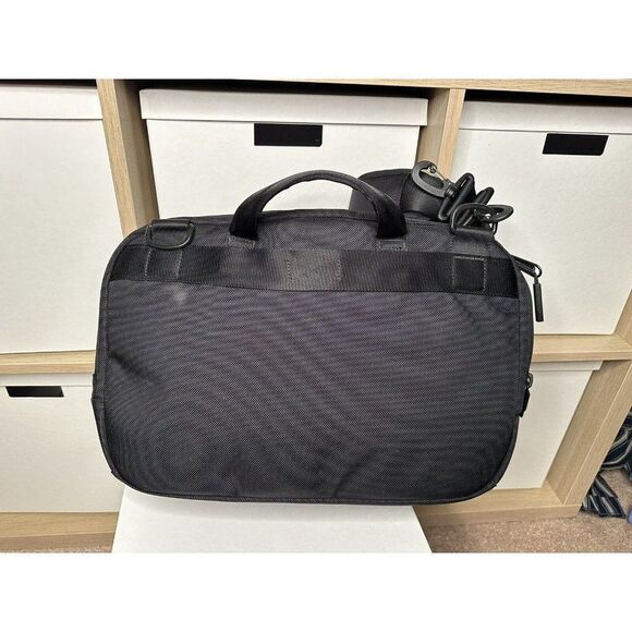 Aer commuter bag. Black. customized(Gatorade). - Picture 5 of 10